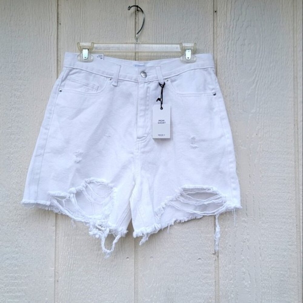 New forever21 high waisted white mom shorts size 29.